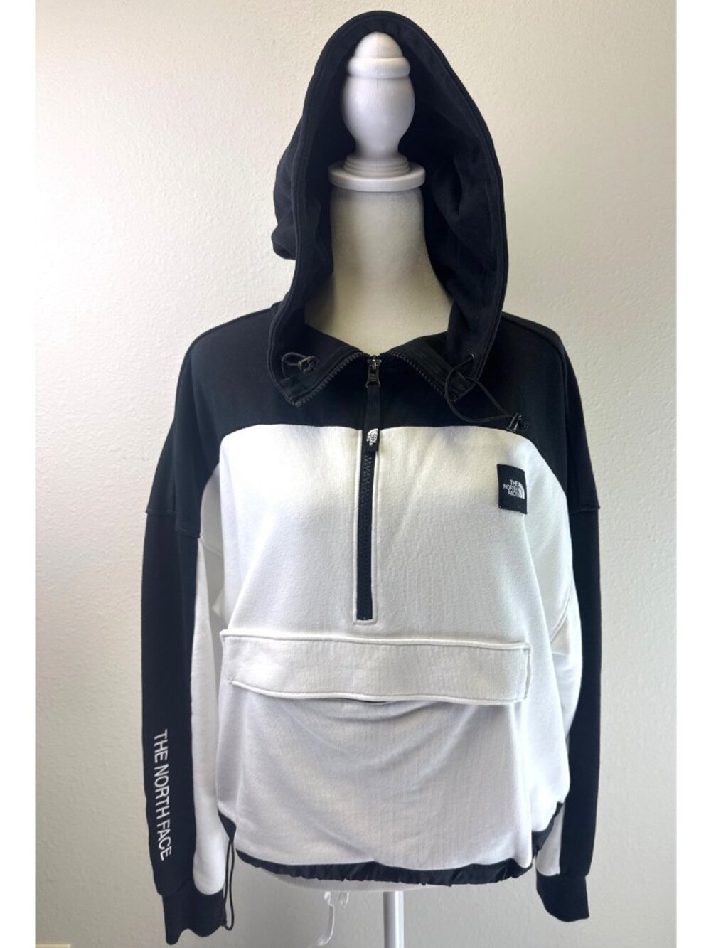 The North Face Womens Black & White Half-Zip Hoodie Drawstring & Pocket Small